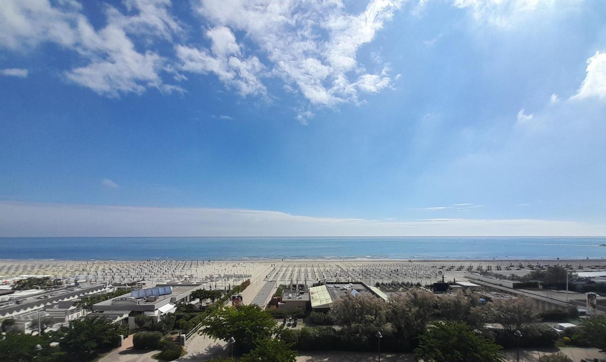 Hotel Delfino Milano Marittima Exterior foto