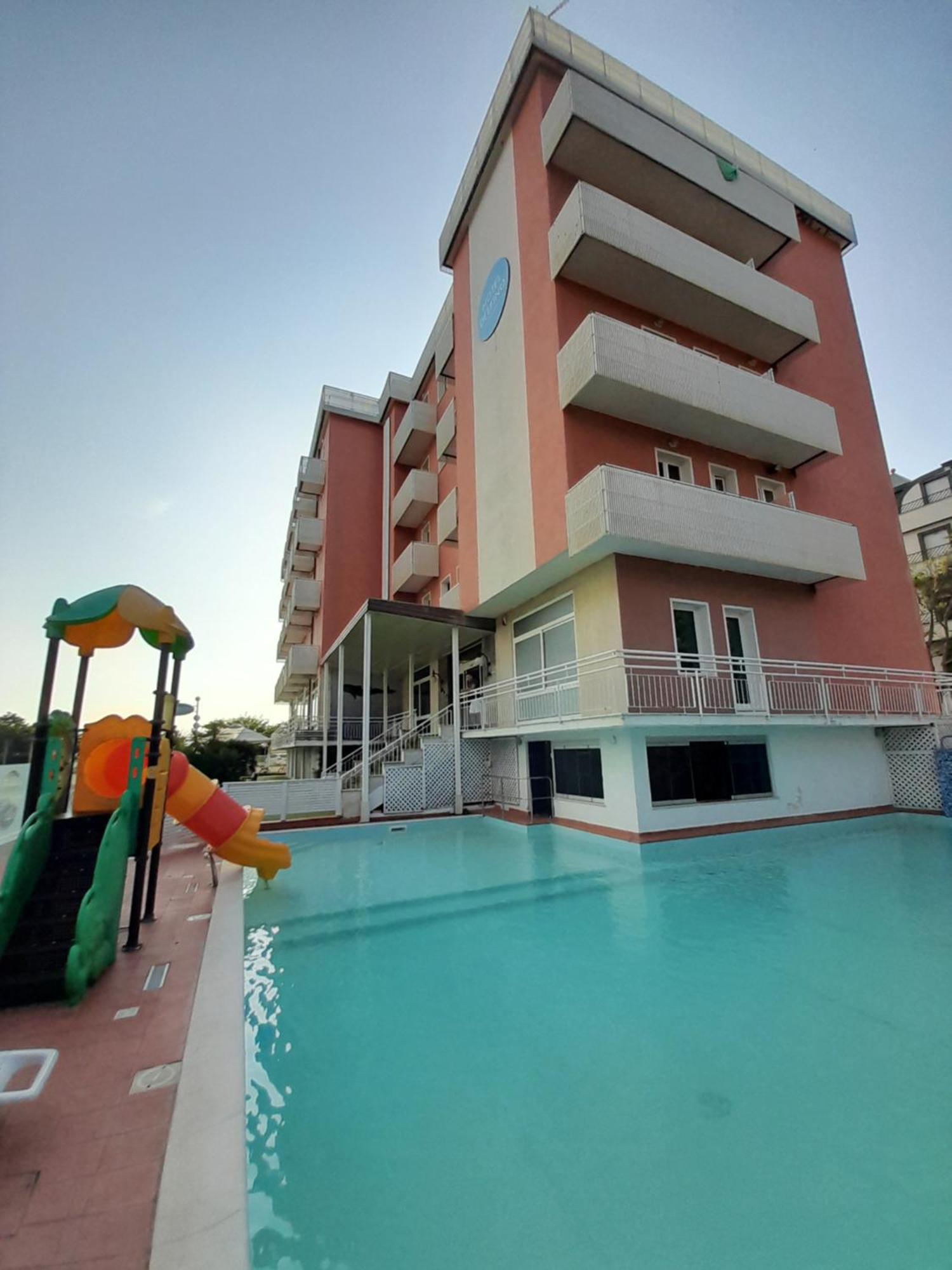 Hotel Delfino Milano Marittima Exterior foto